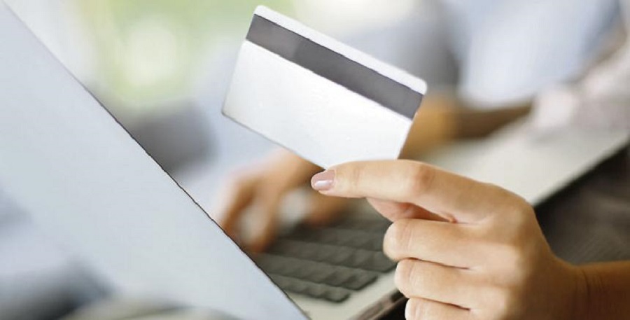  Costarricenses deben 1,4 billones de colones en tarjetas de crédito