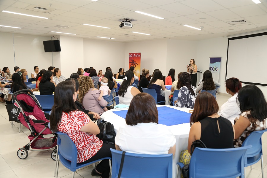  Mujeres empresarias reciben fondo regional para fortalecer sus negocios