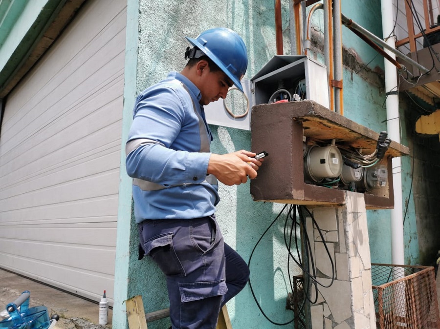  Distribuidoras eléctricas harán arreglos de pago con clientes por COVID-19