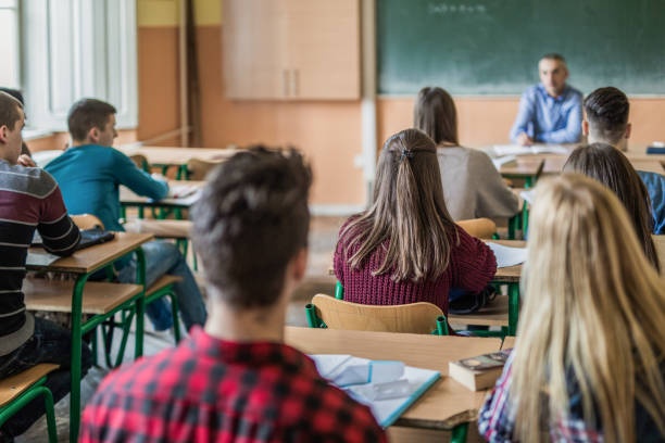 Impulsan carreras tecnológicas, idiomas y becas para incorporarse al mercado laboral