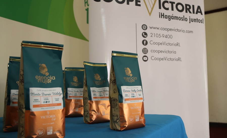 34 mujeres caficultoras lanzan al mercado nacional café para exportación