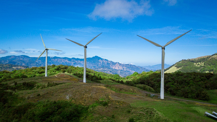 Agua, sol y viento: principales fuentes de electricidad de usuarios en Costa Rica