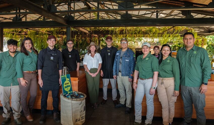  Starbucks suma 26 tiendas en el país en 12 años de operaciones