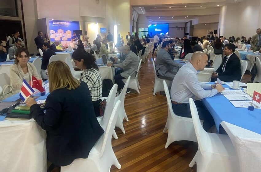  50 empresas participaron en feria de Crecex