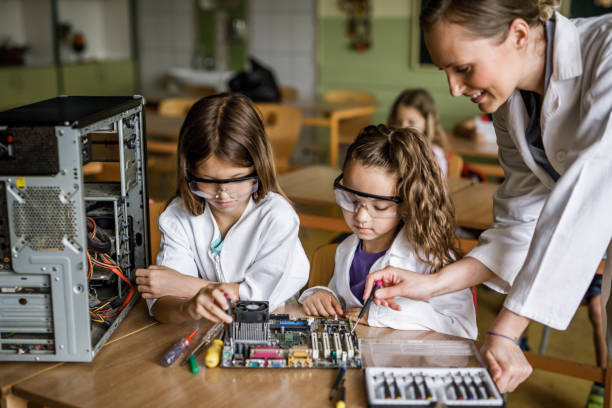 Impulsar a las niñas en la ciencia y tecnología: clave para el desarrollo de Centroamérica y el Caribe