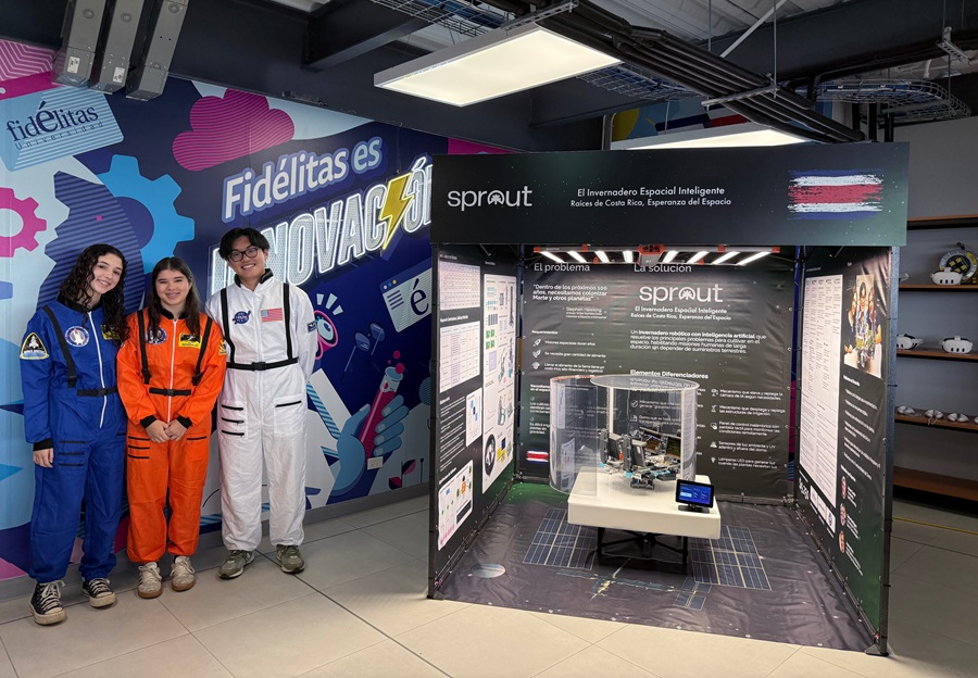 Jóvenes ticos crean invernadero robótico