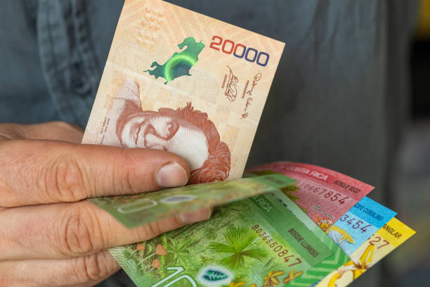  Costa Rica cerrará 2025 con deudas en infraestructura, seguridad y educación, señala UNED