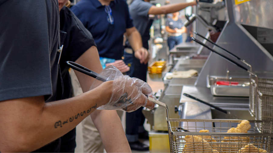 McDonald’s lanza “Ruta de Empleo” en noviembre para contratar personal para temporada alta
