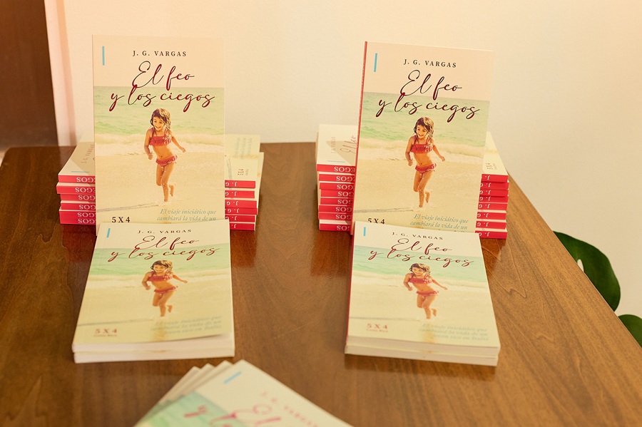 Relanzan novela costarricense “El feo y los ciegos” de Jesús Vargas