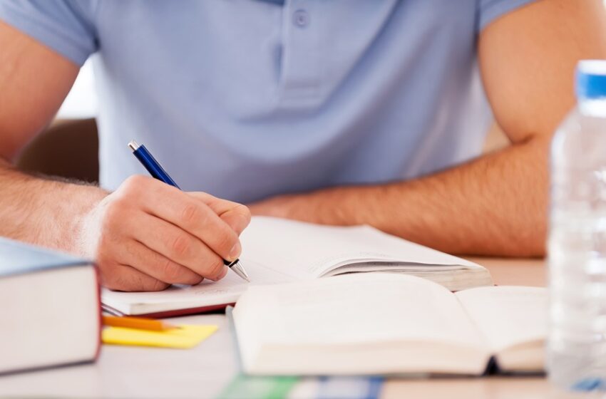  Lanzan becas completas para jóvenes que buscan ingresar a la universidad