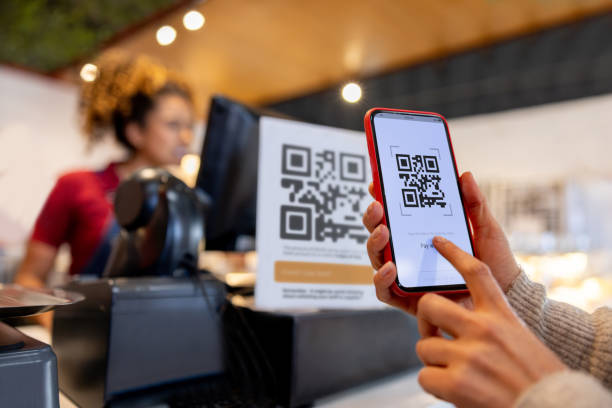 Alerta por estafas con códigos QR: advierten sobre nueva modalidad de fraude digital en espacios públicos