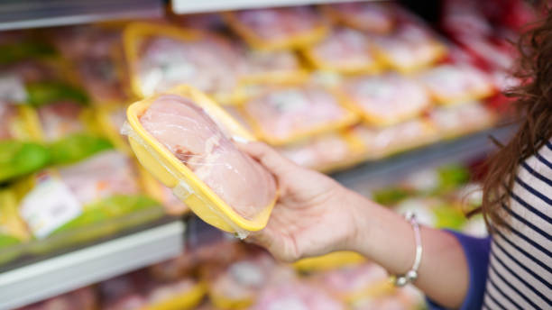 Cada tico consumen 35 kilos de carne de pollo al año