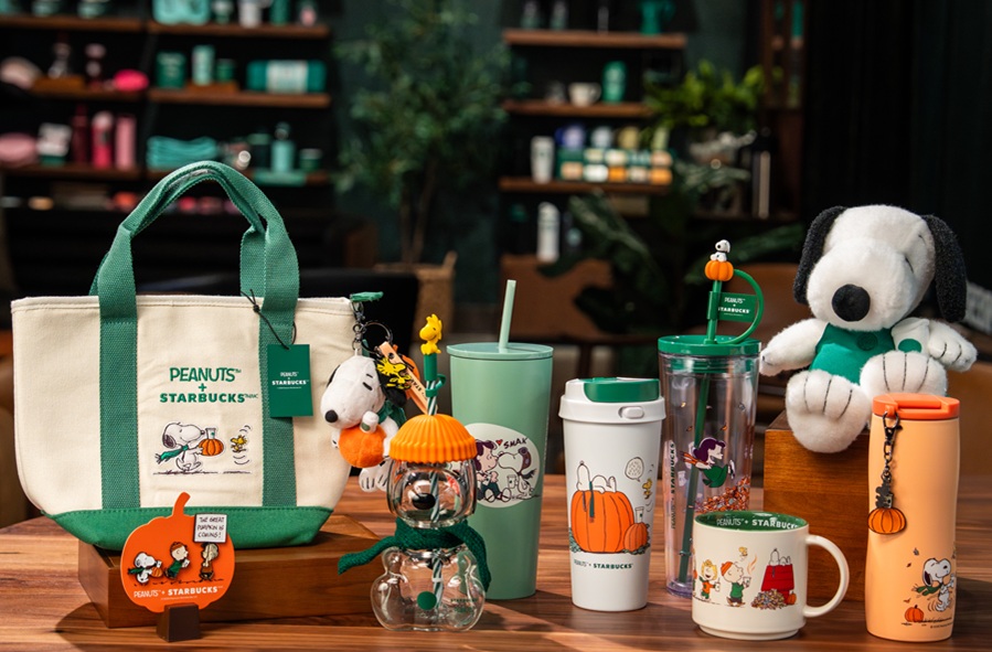 Snoopy llega a Starbucks: así es la nueva colección de Peanuts y las bebidas de Pumpkin Spice