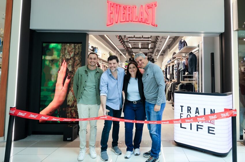  Everlast realiza reapertura de tienda en Multiplaza Escazú