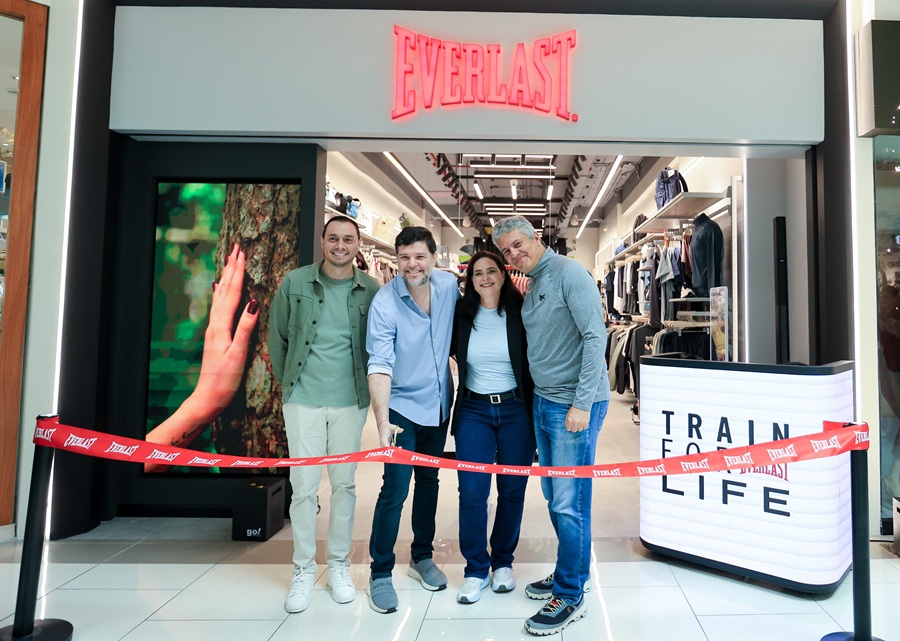 Everlast realiza reapertura de tienda en Multiplaza Escazú