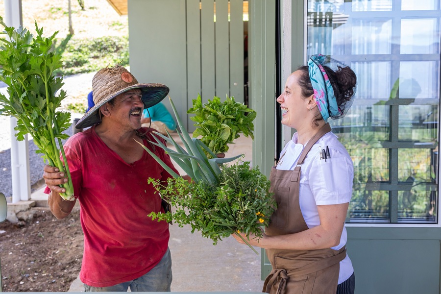Chef Marula: una vida entre cocinas, viajes y recuerdos que hoy encuentran un hogar en Turrialba
