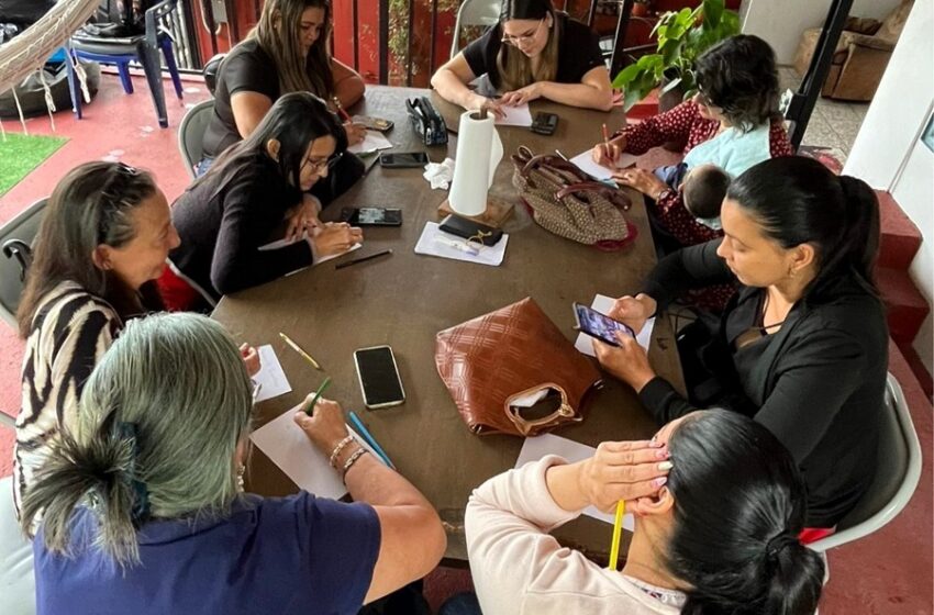  Mujeres de escasos recursos logran acceder por primera vez a un préstamo