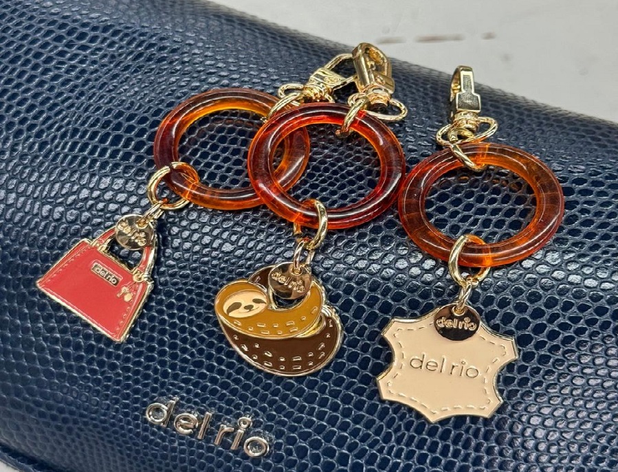 Del Rio lanza cápsula ultra exclusiva de bag charms coleccionables
