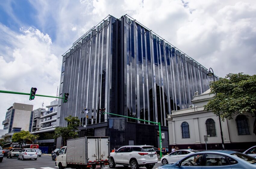  Banco Popular reinaugura edificio y sucursal BP Total Catedral