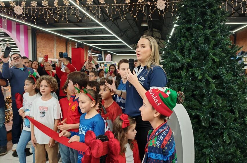 Universal inaugura la temporada navideña 2026 con nuevas tiendas y celebra 100 años de Navidad en Costa Rica
